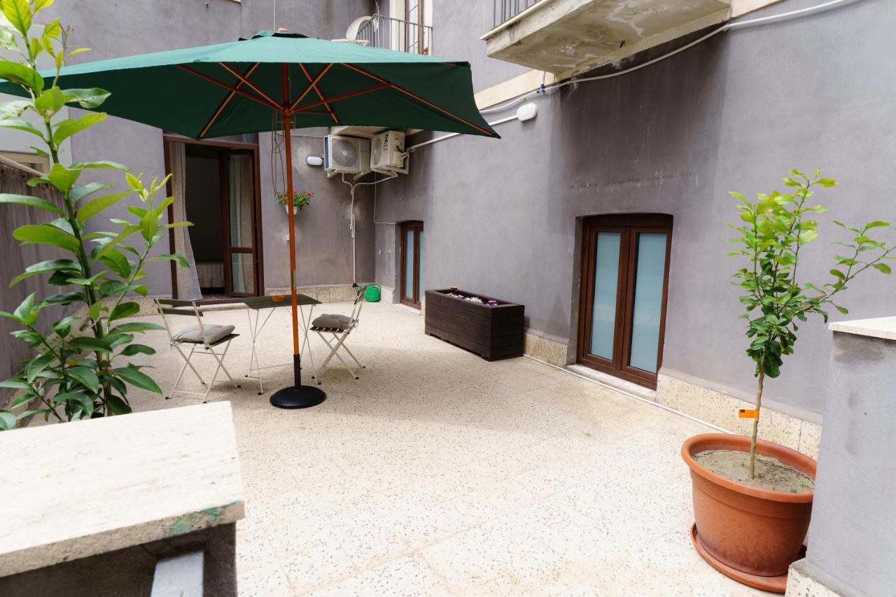 Casta Diva Holiday Rooms Catania Ngoại thất bức ảnh